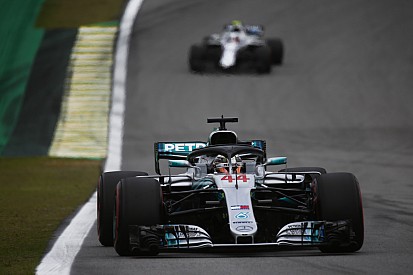 Hamilton admite que se equivocó al criticar a Sirotkin