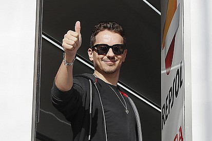 Operasi sukses, Lorenzo lewatkan tes Sepang