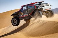 Cristina Guti&eacute;rrez se retira y Nani Roma con problemas en Ford