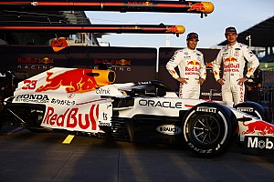 F1 スパーク レッドブル 1/18 トルコGp2021 ありがとうホンダ号 Amazon | ☆ スパーク 1/18 レッドブルレーシング ホンダ RB16B