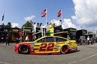 Logano manda en la práctica final en Michigan y Suárez en 12°