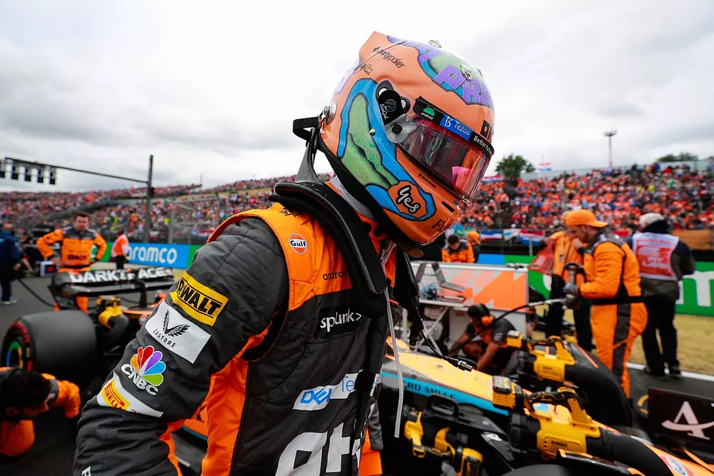 Daniel Ricciardo, McLaren, arrives on the grid