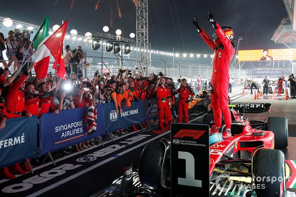 Winner Carlos Sainz, Ferrari