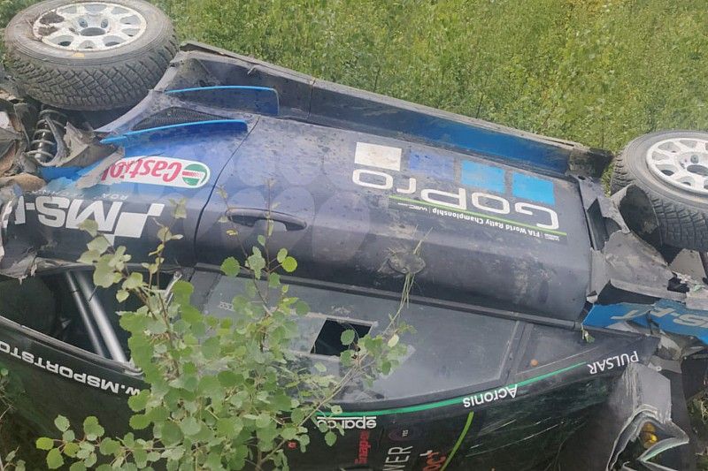 Accidente de Hayden Paddon, M-Sport