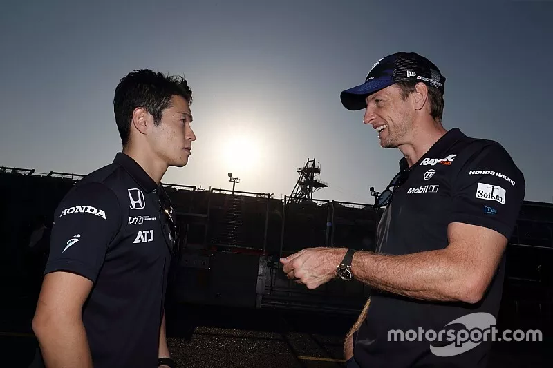 ジェンソン・バトンと山本尚貴（#1 RAYBRIG NSX-GT）