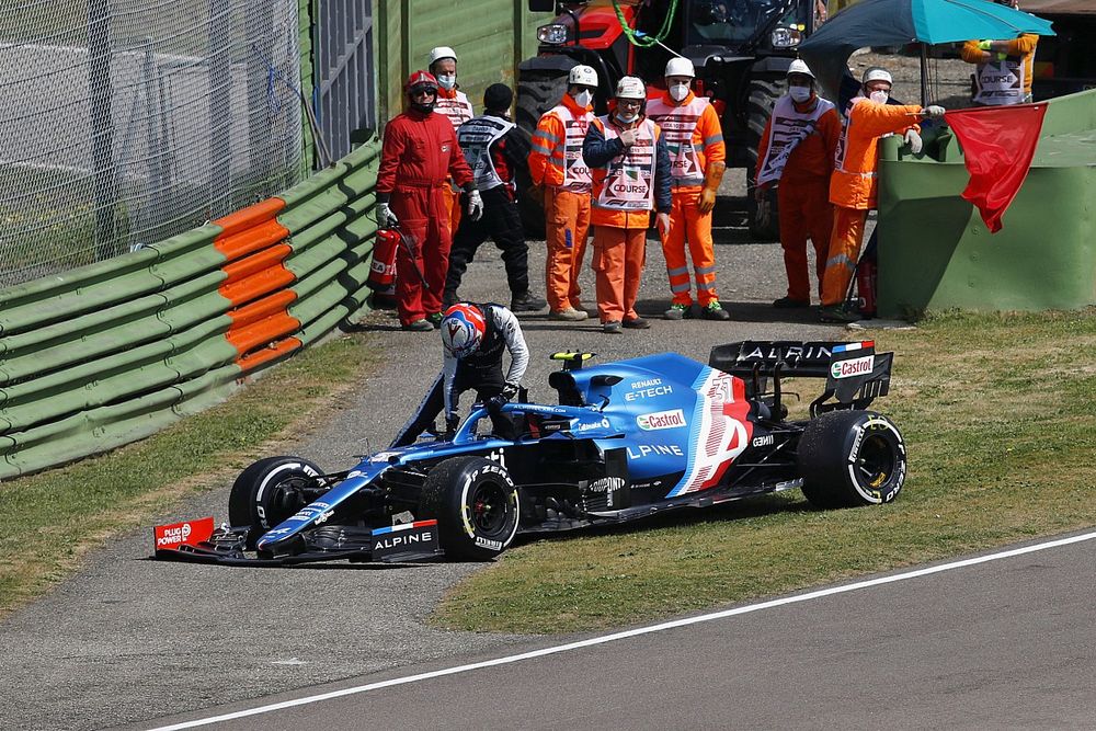 Esteban Ocon, Alpine A521 tras pararse en la FP1