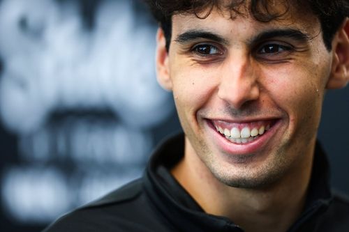 F1 EXCLUSIVO - Mariana Becker explica como Bortoleto tem conquistado a mídia internacional