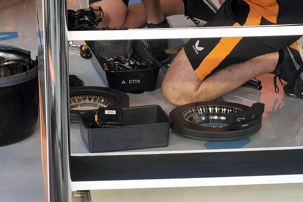 McLaren MCL36, dettaglio del freno