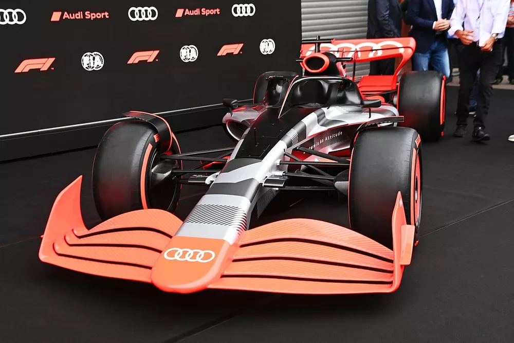 La monoplace de de pr&eacute;sentation d'Audi F1
