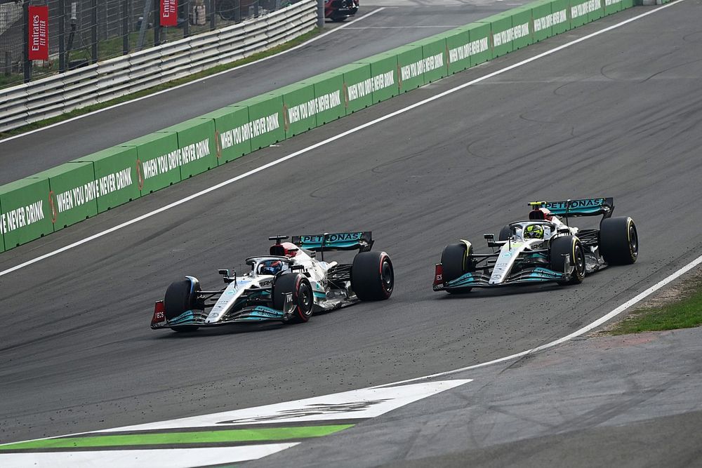 George Russell, Mercedes W13, Lewis Hamilton, Mercedes W13