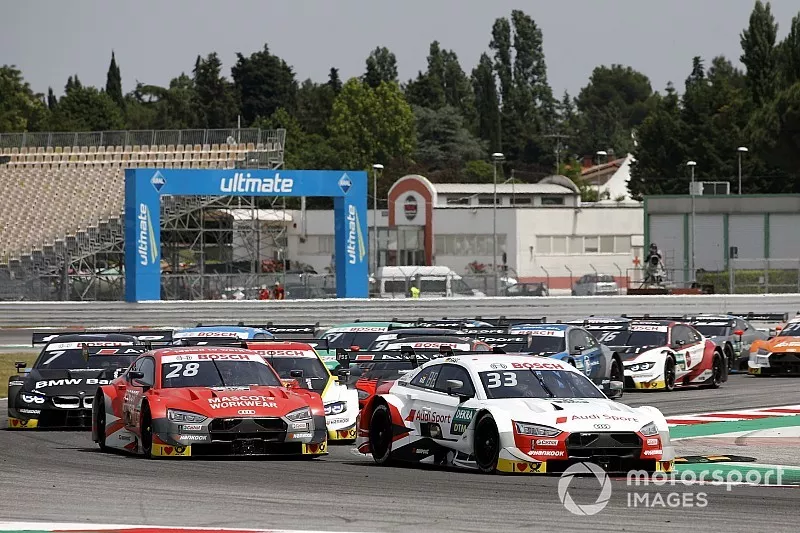 Start action, Ren&eacute; Rast, Audi Sport Team Rosberg, Audi RS 5 DTM leads