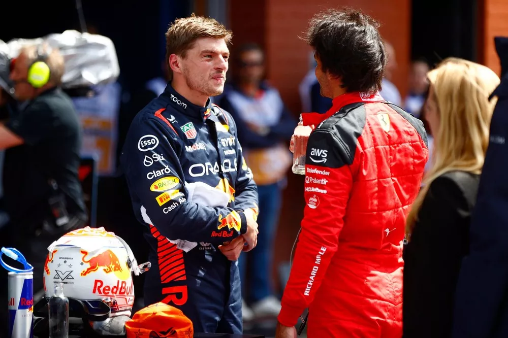 Sprint Shootout winner Max Verstappen, Red Bull Racing, talks with Carlos Sainz, Scuderia Ferrari, in Parc Ferme