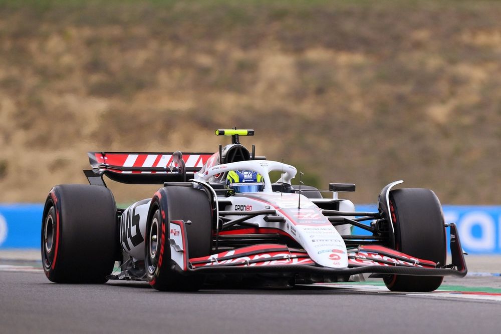 Ralf Schumacher Insta a Haas a Explorar Alianza con Cadillac para 2026