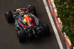 F1 - Verstappen é duro com Pirelli e critica pneus macios: "Deixem em casa"