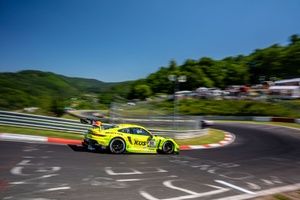 24h de N&uuml;rburgring 2025: Estre vuela y logra la pole 