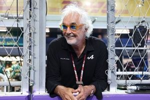 F1: Gasly sobre Briatore: "Ele impulsiona a Alpine de uma forma impressionante"