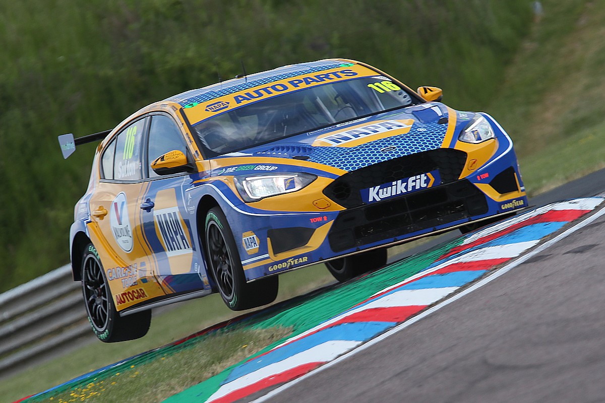 BTCC Thruxton: Sutton continues his winning streak - Vimarsana News
