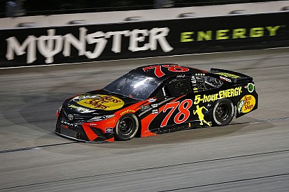 Equipe de atual campeão da NASCAR anuncia fim das operações