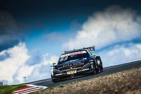 DTM Moskou: Engel pakt verrassende eerste zege in spectaculaire race