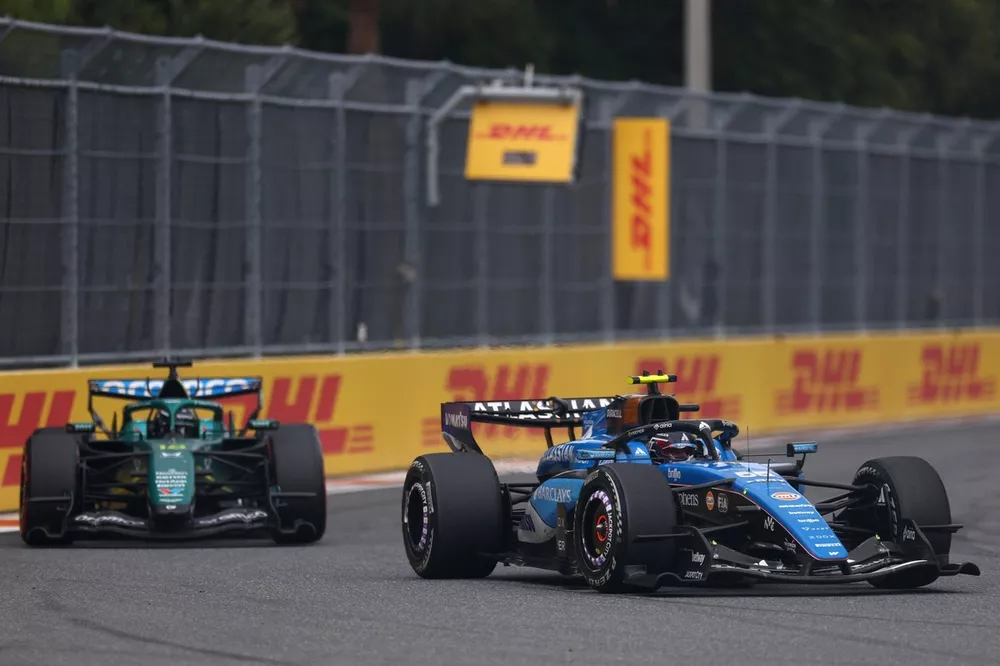 Lance Stroll, Aston Martin Racing, Carlos Sainz, Williams