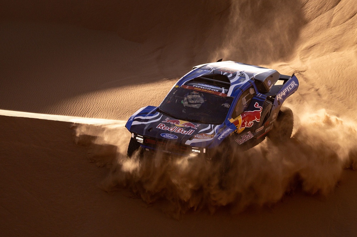 Dakar | Carlos Sainz annuncia il suo nuovo navigatore