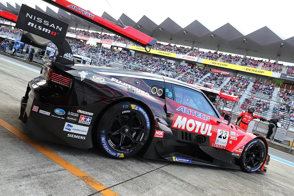 #23 MOTUL AUTECH Z