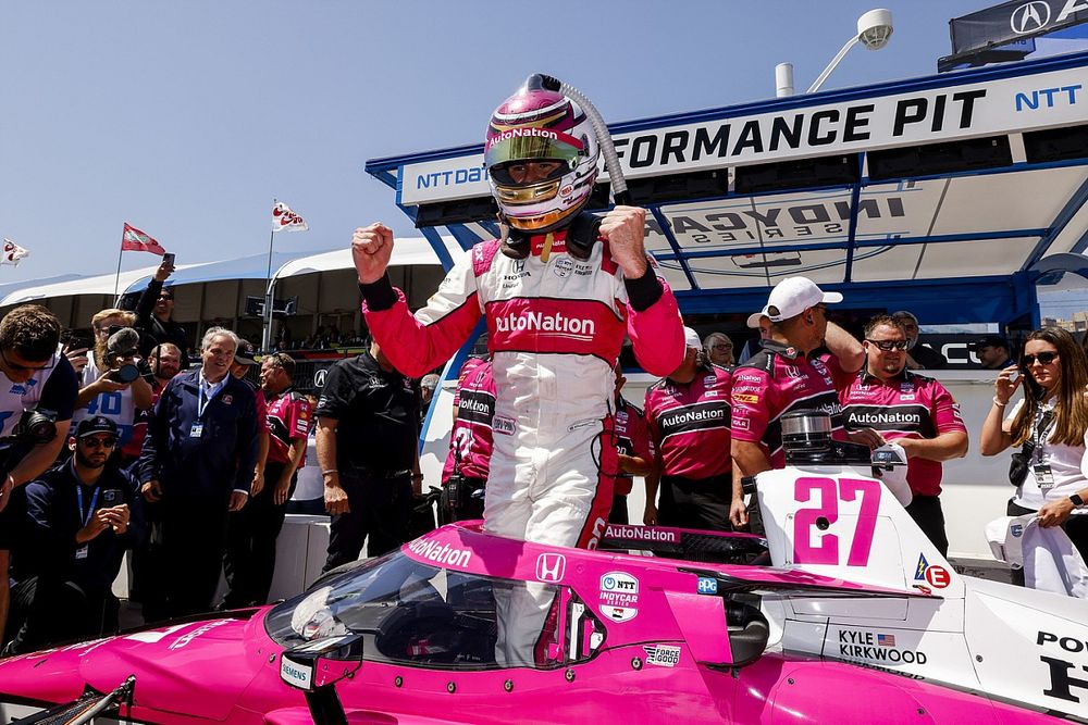 Ganador de la pole Kyle Kirkwood, Andretti Autosport Honda