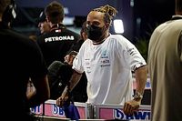 VIDEO: Lewis Hamilton se relaja en las alturas antes de Australia