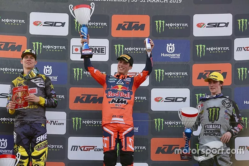 Podio MX2