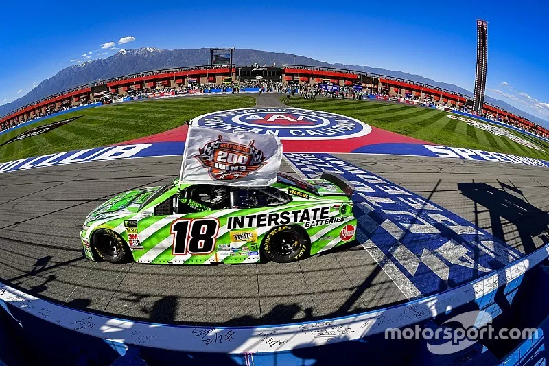 Race Winner Kyle Busch, Joe Gibbs Racing, Toyota Camry Interstate Batteries