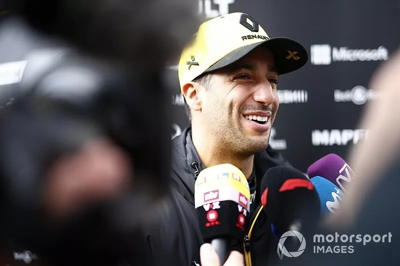 Daniel Ricciardo, Renault F1 Team talks with the media