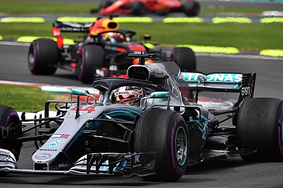 Hamiton diz “não ter ideia” dos motivos de queda da Mercedes