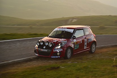 Suzuki Rally Trophy, PS 10: Martinelli rallenta e Cogni conduce il monomarca