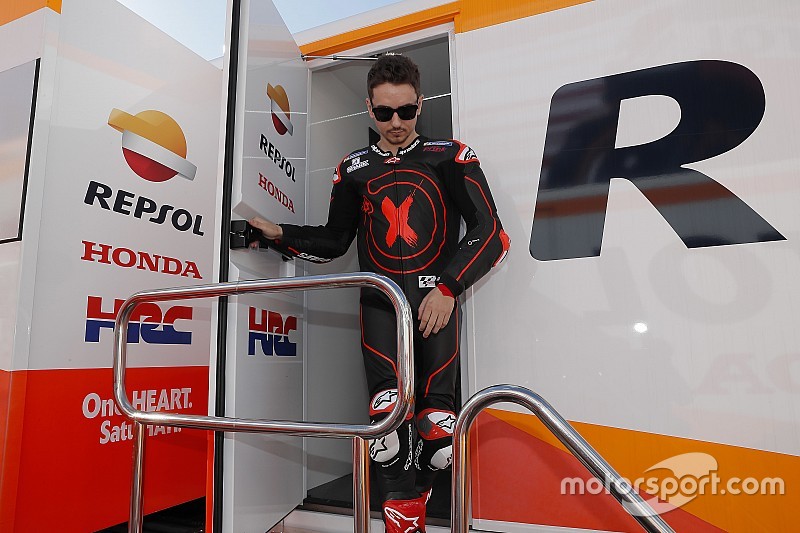 Jorge Lorenzo farà altri esami per una presunta frattura allo scafoide