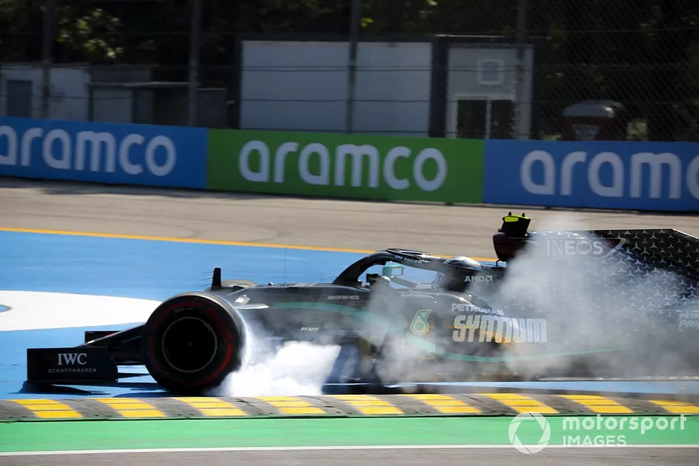 Valtteri Bottas, Mercedes F1 W11 locks up