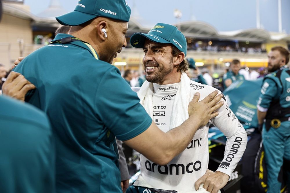 Fernando Alonso, Aston Martin F1 Team, on the grid
