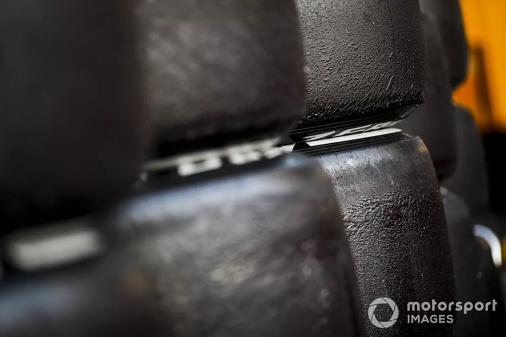 Neum&aacute;ticos Pirelli 