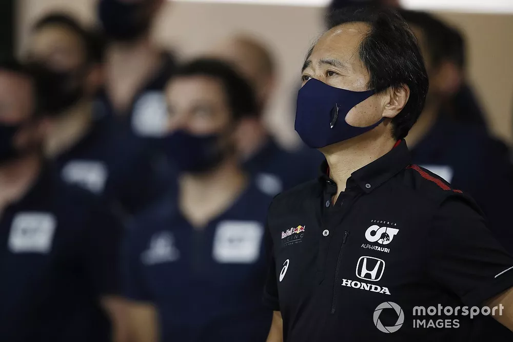 Toyoharu Tanabe, F1 Technical Director, Honda, poses for an Alpha Tauri group photo
