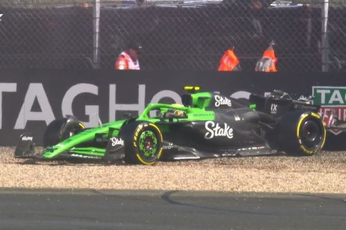 VÍDEO F1: Com pista molhada, Bortoleto roda e abandona GP da Grã-Bretanha