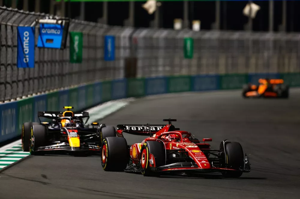 Charles Leclerc, Ferrari SF-24 Sergio Perez, Red Bull Racing RB20