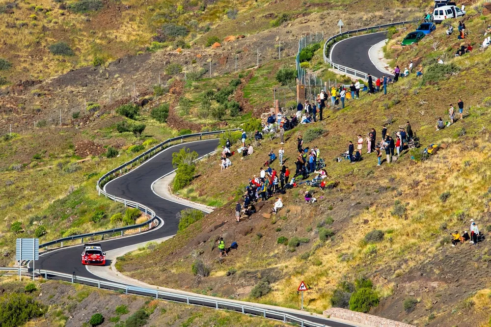 Oliver Solberg, Elliott Edmondson, Toyota Gazoo Racing WRT Toyota GR Yaris Rally1