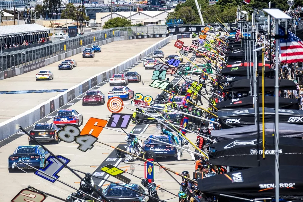 Pitlane during a caution flag