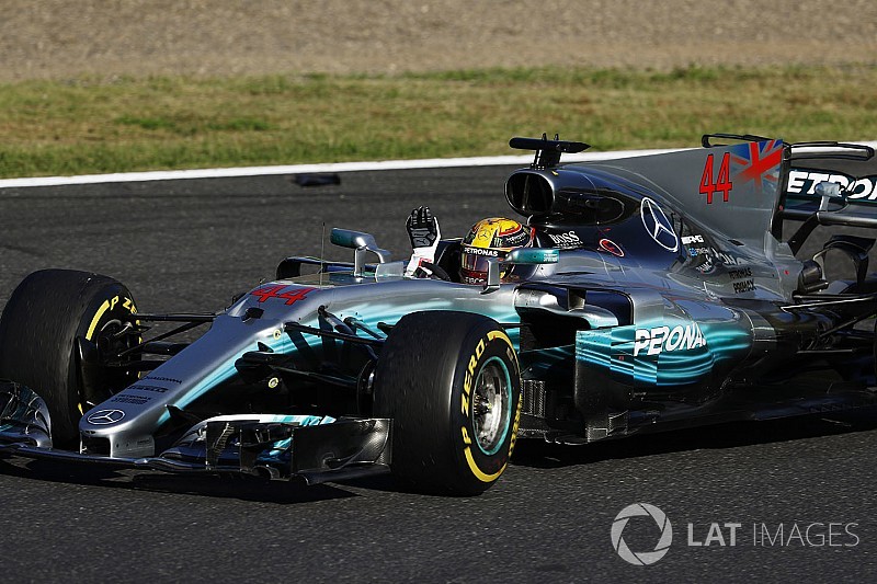 Hamilton vence no Japão e se aproxima de tetracampeonato