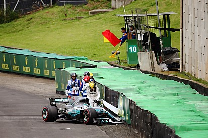 Hamilton coronado, ¿oportunidad para Vettel?