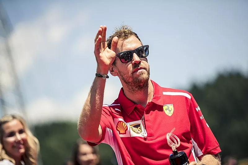 Sebastian Vettel, Ferrari in de rijdersparade