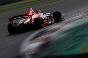 周　冠宇　2020TOPPSフォミュラーF1 グリーンリフラクター99枚限定 周 冠宇 2020TOPPSフォミュラーF1 グリーンリフラクター99枚限定 周 冠