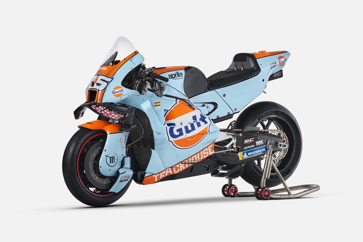 MotoGP | Trackhouse: ecco la livrea Gulf "Passion" scelta per Mandalika e Sepang