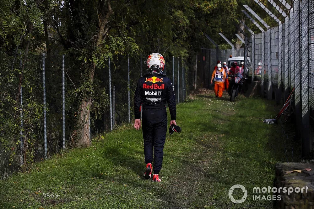 フェルスタッペンのタイヤカス F1ニュース｜まさに“突然”だったマックス・フェルスタッペンのタイヤ