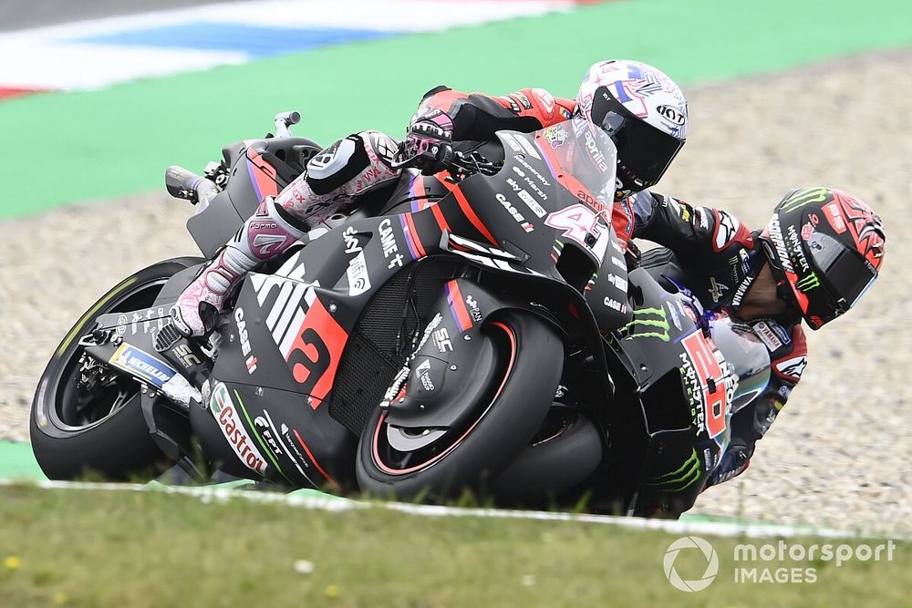 Aleix Espargaro, Aprilia Racing Team, Fabio Quartararo, Yamaha Factory Racing crash