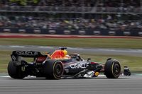 F1: Verstappen teve GP em Silverstone comprometido por detritos da AlphaTauri